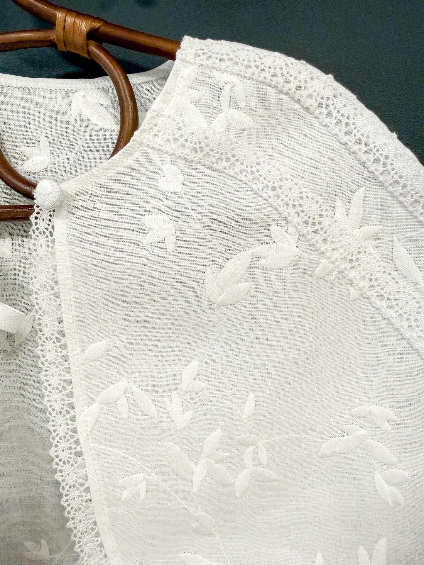 The Éloise baptism cape