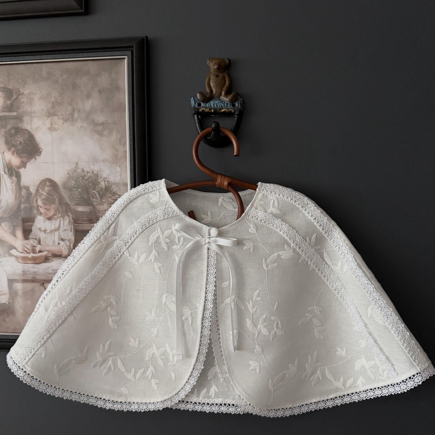 The Éloise baptism cape