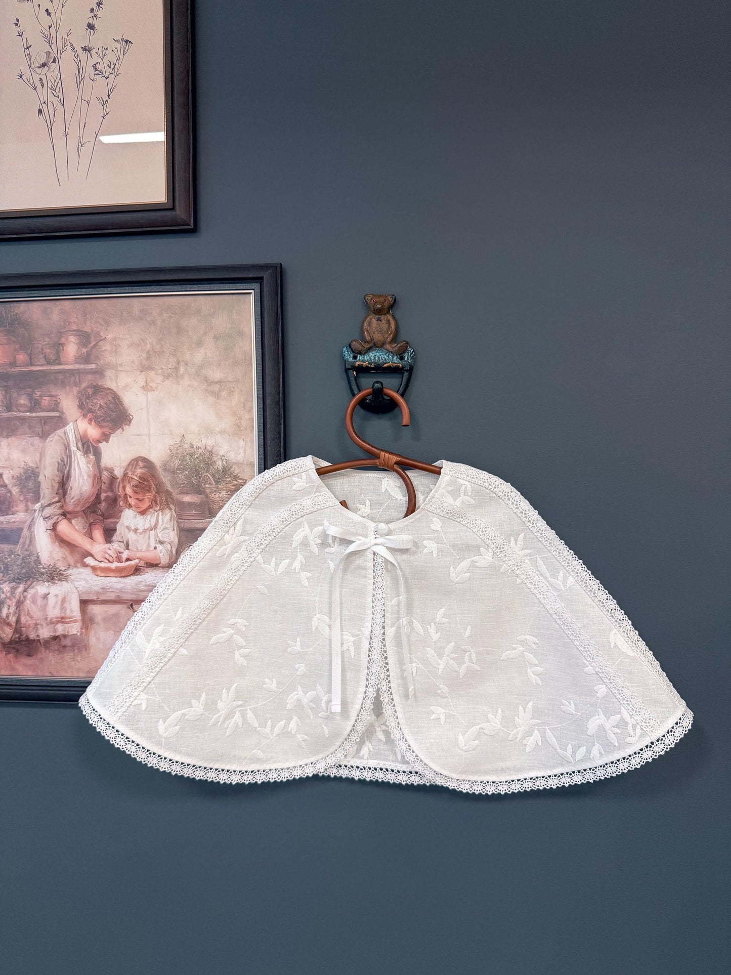 The Éloise baptism cape